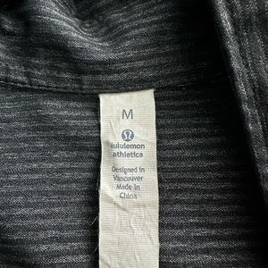 Lululemon Mens grey striped short slevee